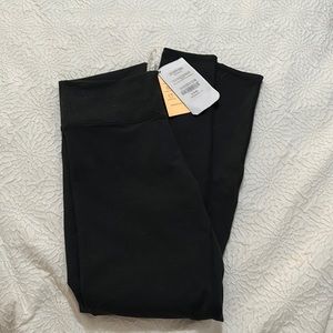 Fabletics High Waisted Legging - NWT